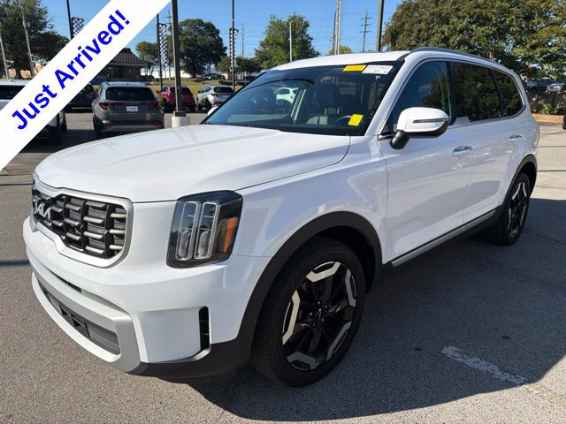 Used 2025 Kia Telluride S FWD image 7