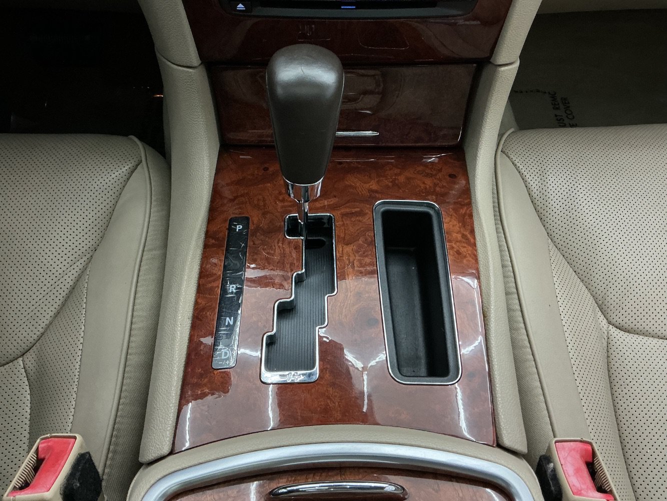 Used 2011 Chrysler 300 C AWD/4WD image 37