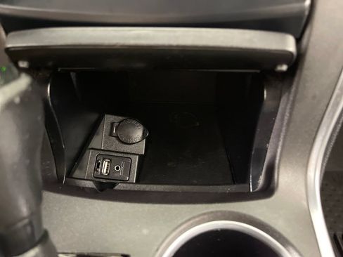 Used 2015 Toyota Camry SE FWD image 30