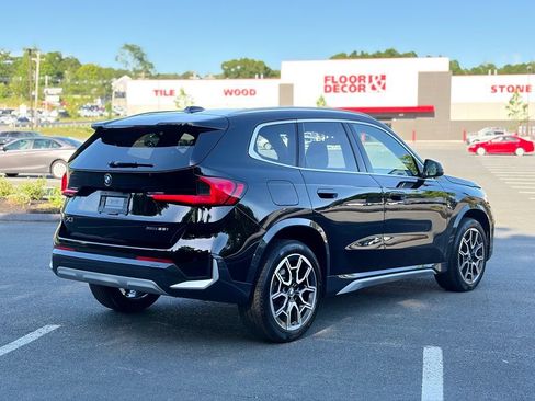 Certified 2025 BMW X1 xDrive28i w/ Technology Package AWD/4WD image 8