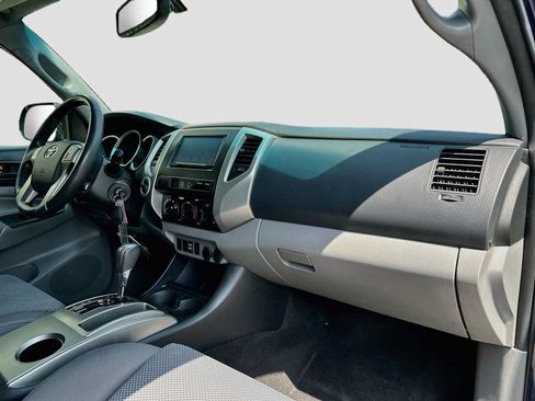 Used 2012 Toyota Tacoma 4x4 Double Cab w/ TRD Sport Pkg image 27