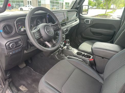 Used 2025 Jeep Wrangler Unlimited Rubicon 4xe w/ Safety Group image 13