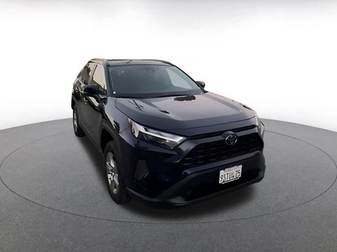 Used 2025 Toyota RAV4 XLE w/ Convenience Package image 3