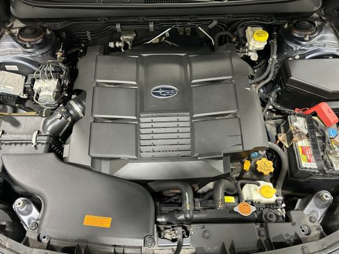 Used 2016 Subaru Outback 3.6R Limited AWD/4WD image 18