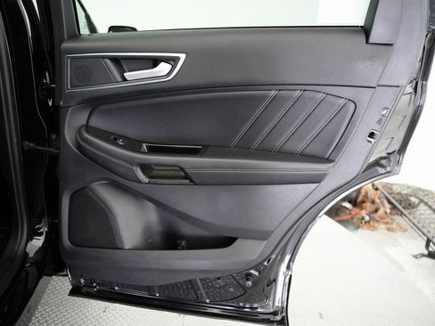 Used 2019 Ford Edge ST w/ Convenience Package image 45