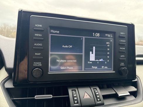 Used 2019 Toyota RAV4 XLE Premium image 25