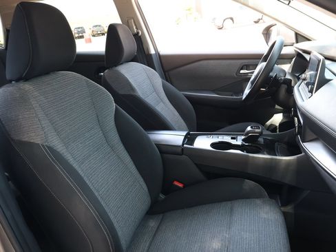 Used 2023 Nissan Rogue SV FWD image 29