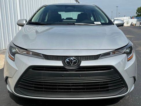 Used 2026 Toyota Corolla LE FWD image 15