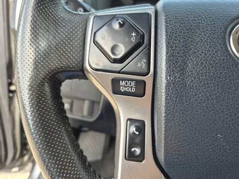 Used 2020 Toyota Tacoma SR5 AWD/4WD image 26