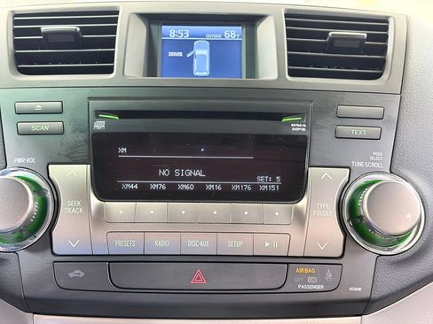 Used 2012 Toyota Highlander SE w/ Tow Pkg AWD/4WD image 54