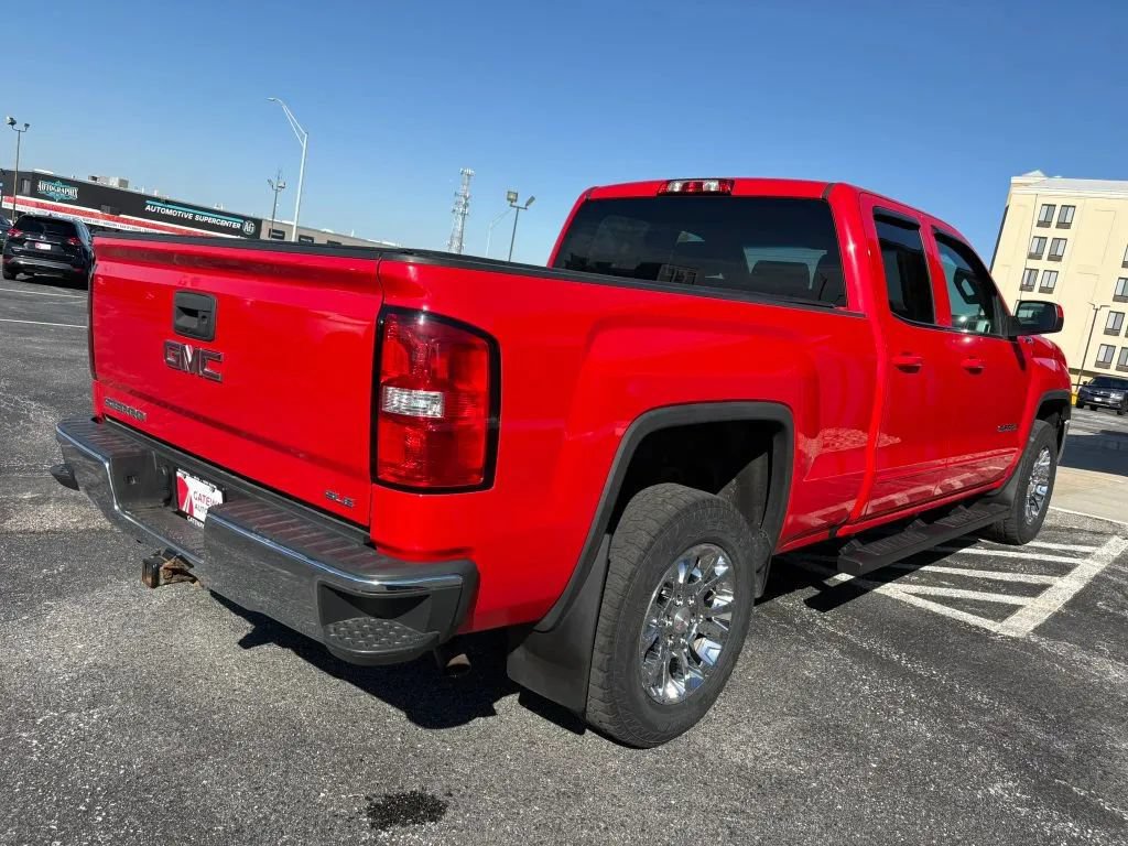 Used 2017 GMC Sierra 1500 SLE w/ SLE Value Package AWD/4WD image 5