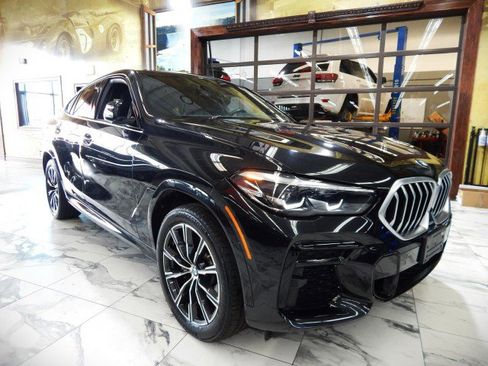 Used 2023 BMW X6 xDrive40i w/ M Sport Package image 1