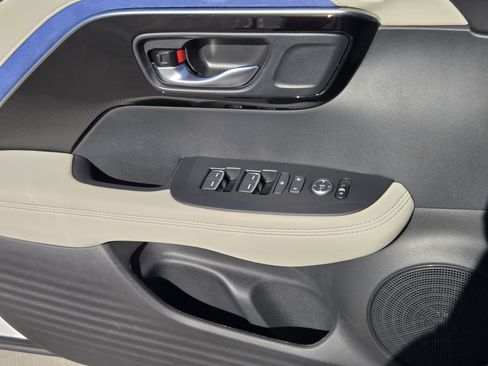 Certified 2025 Acura ADX A-Spec image 30