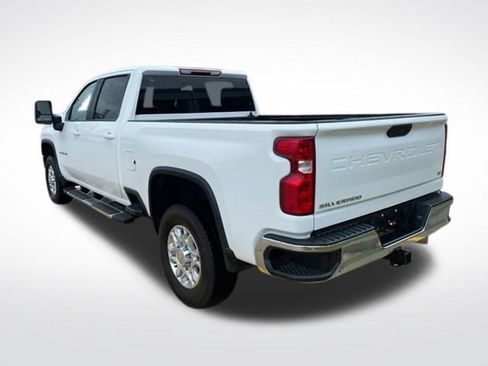 Used 2023 Chevrolet Silverado 2500 LT w/ Convenience Package AWD/4WD image 3