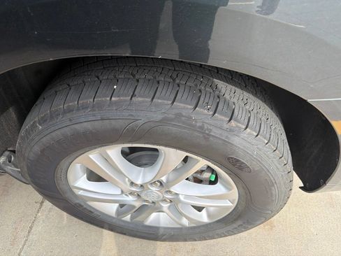 Used 2018 Buick Enclave Premium AWD/4WD image 15
