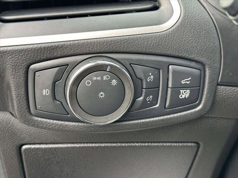 Used 2022 Ford Edge SEL w/ Sport Appearance Package image 22