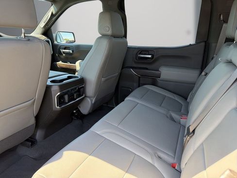 Used 2019 GMC Sierra 1500 SLT w/ SLT Premium Package AWD/4WD image 13