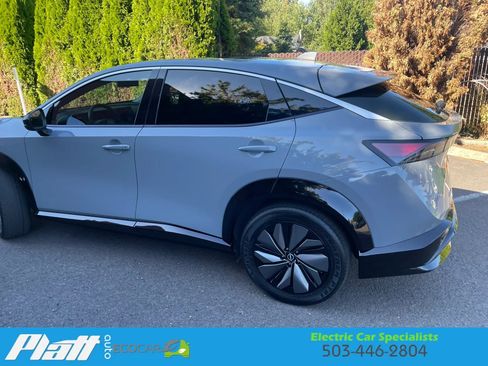 Used 2024 Nissan Ariya FWD image 6