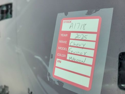 Certified 2025 Chevrolet Equinox LT w/ Safety and Technology Package image 24