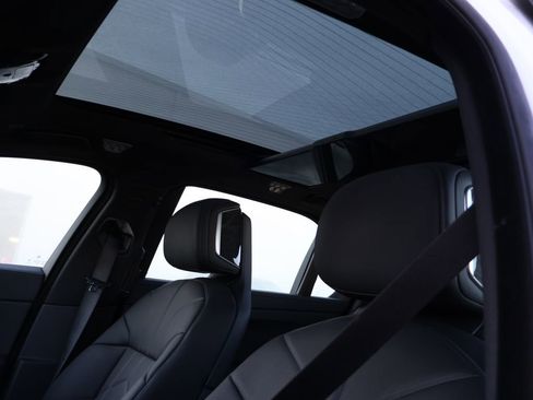 Certified 2025 BMW 760i xDrive image 46