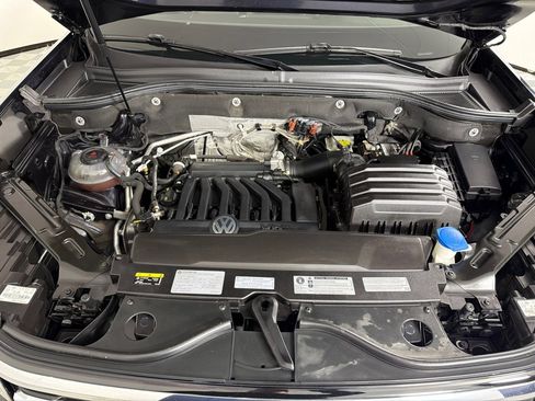 Used 2020 Volkswagen Atlas Cross Sport SEL image 29