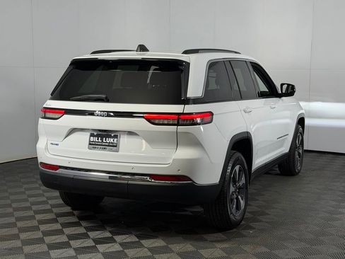 Used 2023 Jeep Grand Cherokee 4WD 4xe image 7