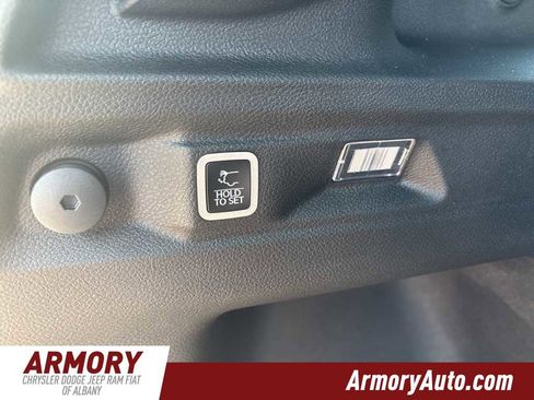 New 2025 Jeep Grand Cherokee L Laredo w/ Luxury Tech Group I image 26