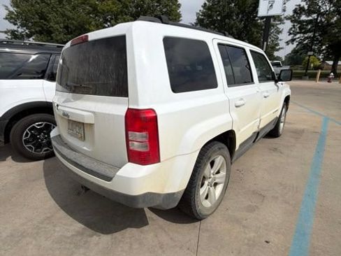 Used 2016 Jeep Patriot Sport w/ Power Value Group AWD/4WD image 5