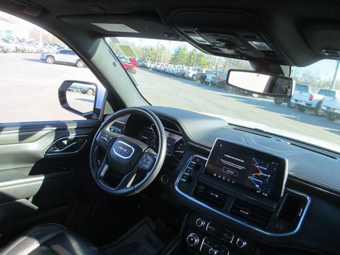 Certified 2021 GMC Yukon XL AT4 w/ Rear Media and Nav Package image 27