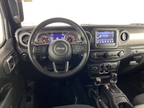 Used 2022 Jeep Wrangler Unlimited Sport AWD/4WD image 18