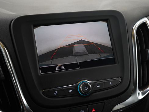 Used 2024 Chevrolet Equinox LT image 28