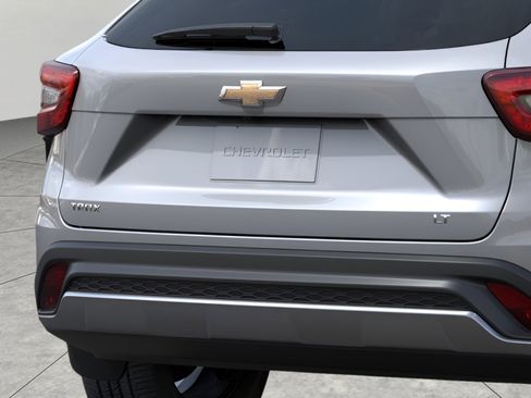 New 2026 Chevrolet Trax LT FWD image 14
