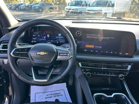 Certified 2025 Chevrolet Traverse LT image 18