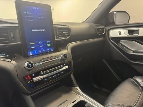 Used 2020 Ford Explorer ST w/ ST High-Performance Pack image 25