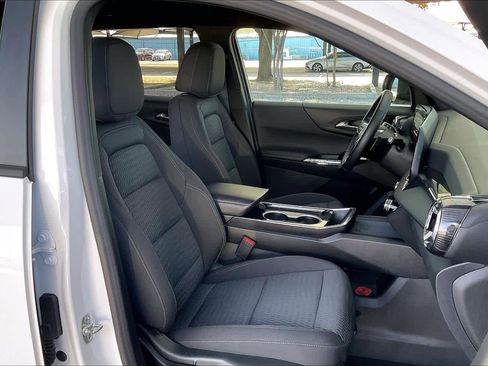 Used 2025 Chevrolet Equinox LT image 7