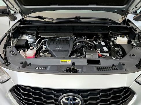 Used 2023 Toyota Highlander XSE AWD/4WD image 15