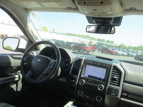 Used 2020 Ford Expedition Max XLT w/ Equipment Group 202A AWD/4WD image 25