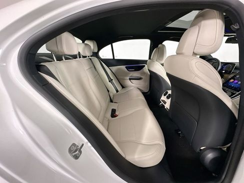 Used 2025 Mercedes-Benz C 300 Sedan image 26
