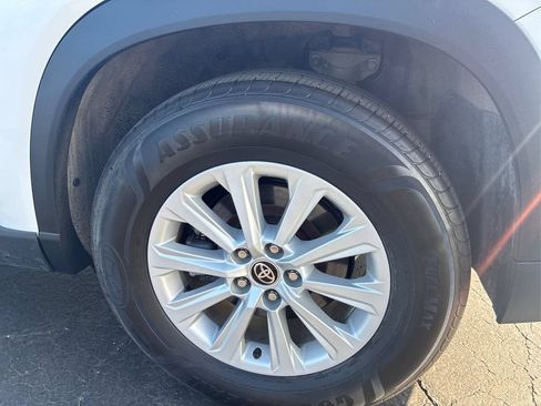 Used 2024 Toyota Grand Highlander AWD image 23