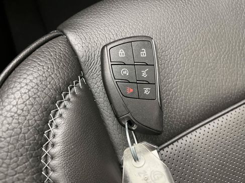 Certified 2025 GMC Yukon Denali w/ Sun & Power Step Package AWD/4WD image 36