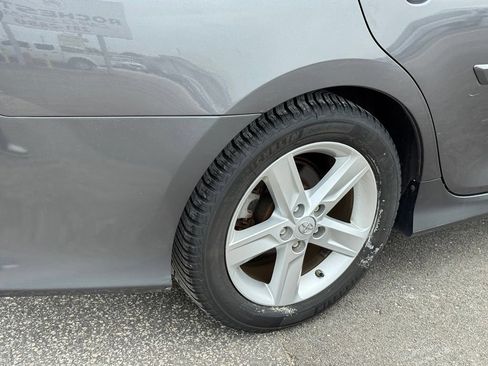 Used 2013 Toyota Camry SE FWD image 37