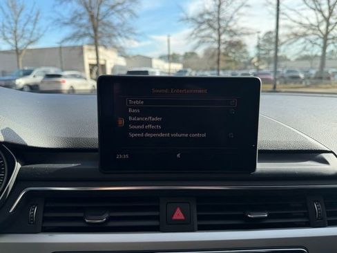 Used 2017 Audi A4 2.0T Premium image 10