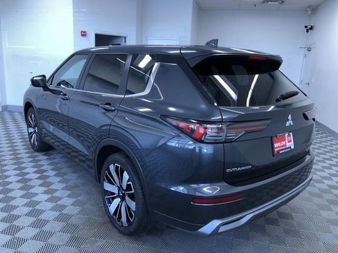 Used 2025 Mitsubishi Outlander SE AWD/4WD image 12
