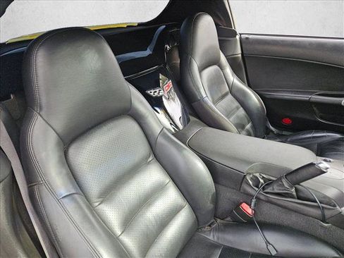 Used 2006 Chevrolet Corvette Convertible w/ Preferred Equipment Group image 16