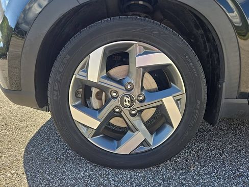 Used 2022 Hyundai Venue SEL FWD image 25