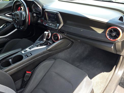 Used 2019 Chevrolet Camaro LT RWD image 15
