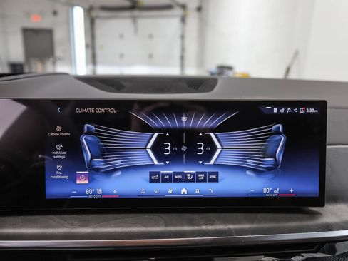 New 2026 BMW X5 xDrive40i w/ M Sport Package image 18