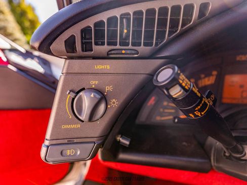 Used 1991 Chevrolet Corvette ZR-1 image 35