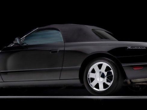Used 2002 Ford Thunderbird image 5