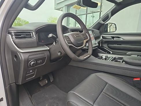 New 2026 Jeep Grand Wagoneer 4WD w/ Quick Order Packge 29V Upland image 36